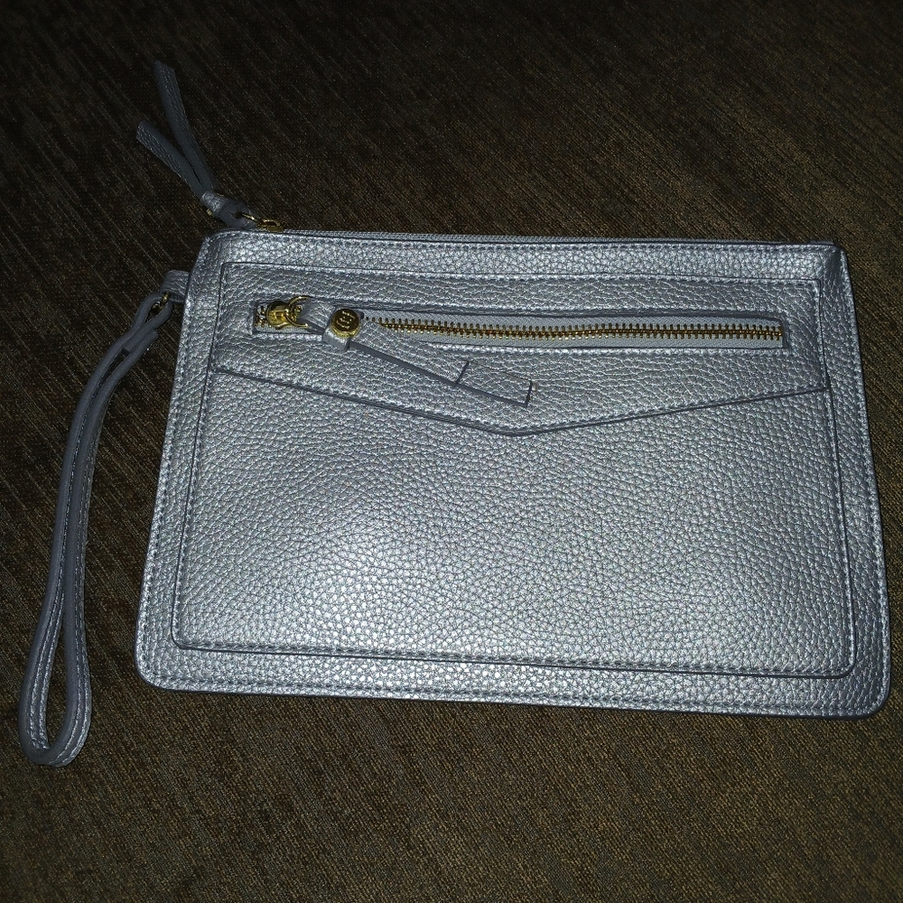 Tutilo Silver Wristlet